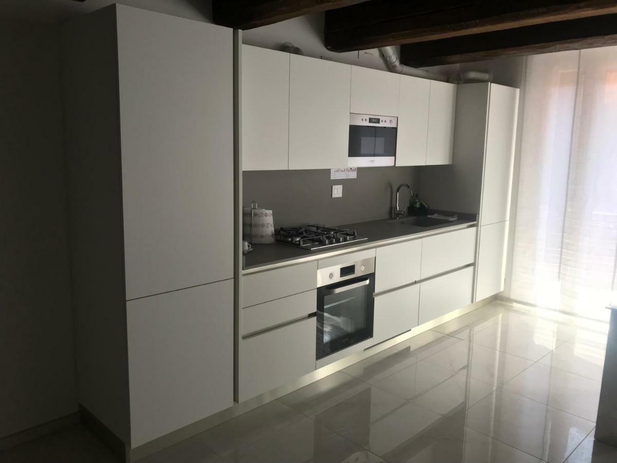 Moderno Affaccio Su Via Mazzini Apartment Ferrara Exterior photo