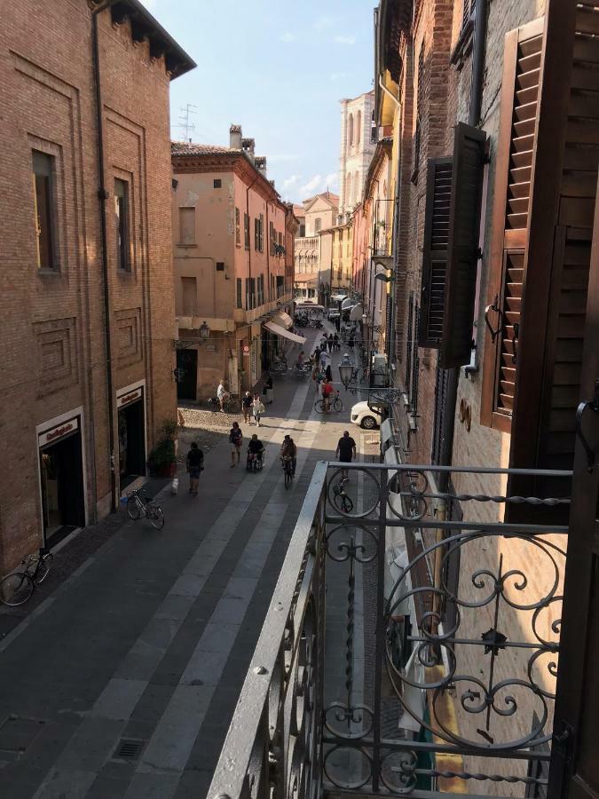 Moderno Affaccio Su Via Mazzini Apartment Ferrara Exterior photo