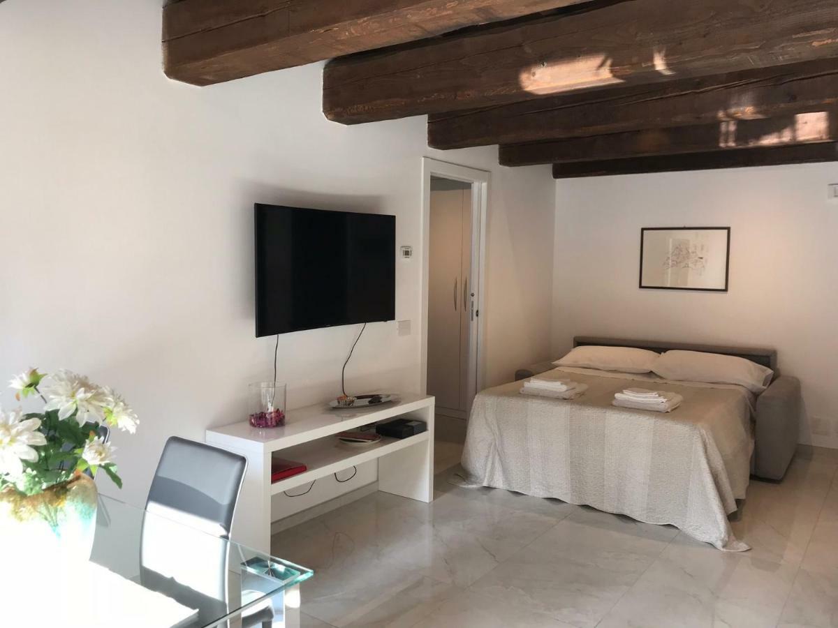 Moderno Affaccio Su Via Mazzini Apartment Ferrara Exterior photo