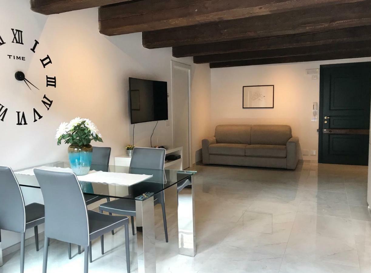 Moderno Affaccio Su Via Mazzini Apartment Ferrara Exterior photo